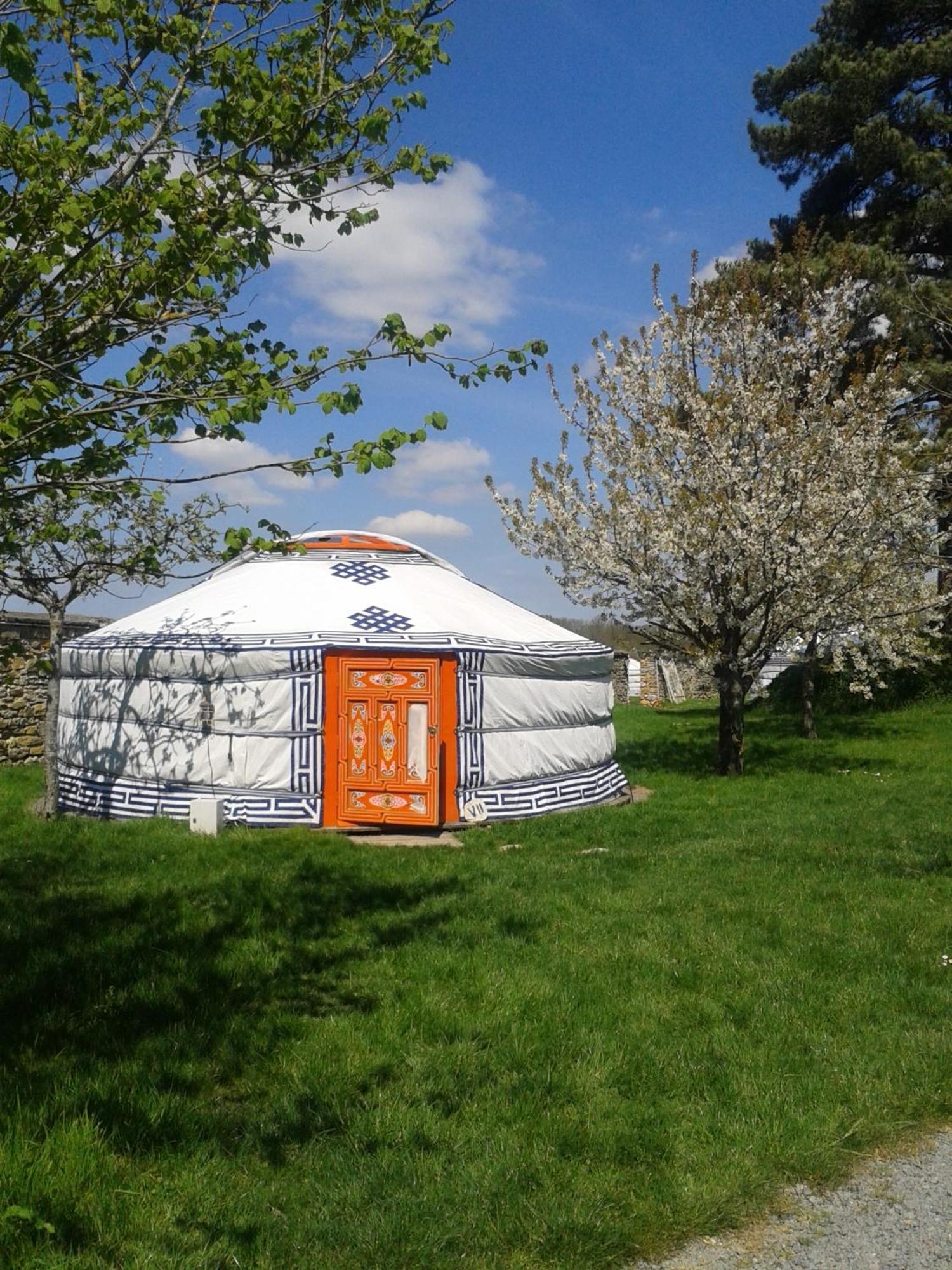 Yourte Nomade-Lodge Les Ecrennes 객실 사진